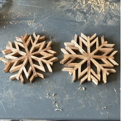 FF-108 8” JAVI &quot;Let it Snowflake&quot; Oversize Rustic Wooden Cedar Snowflake